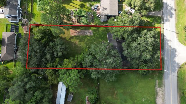 1303 Lake Road, La Marque, TX 77568