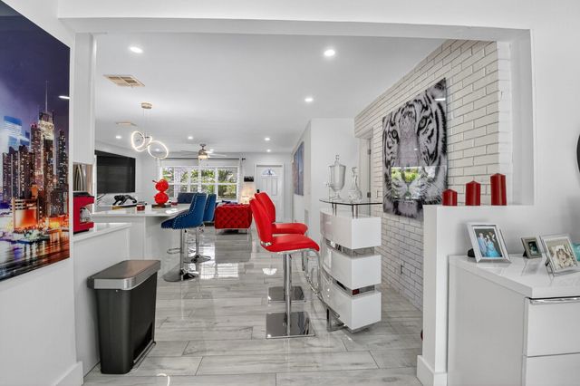 449 SW 4th Avenue, Boynton Beach, FL 33435