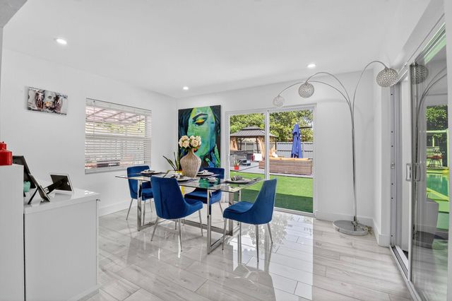 449 SW 4th Avenue, Boynton Beach, FL 33435