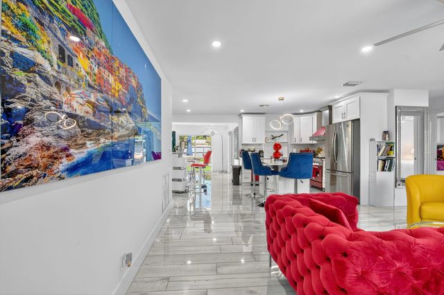 449 SW 4th Avenue, Boynton Beach, FL 33435