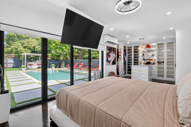 449 SW 4th Avenue, Boynton Beach, FL 33435