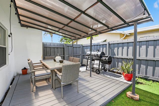 449 SW 4th Avenue, Boynton Beach, FL 33435