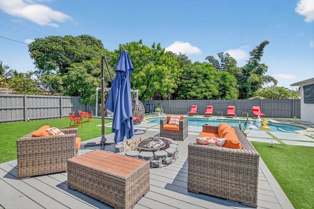 449 SW 4th Avenue, Boynton Beach, FL 33435