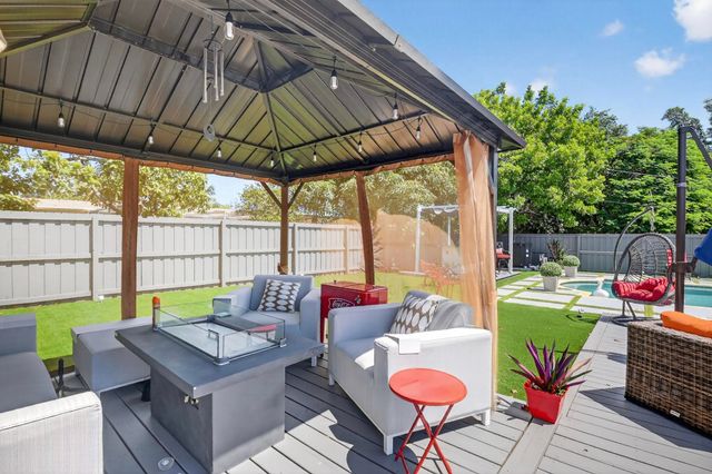 449 SW 4th Avenue, Boynton Beach, FL 33435