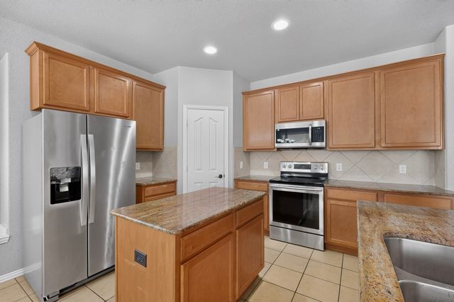 3622 Hershal Drive, Midlothian, TX 76065