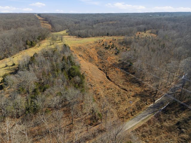 0 Indian Creek Rd, Mc Ewen, TN 37101