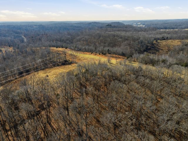 0 Indian Creek Rd, Mc Ewen, TN 37101