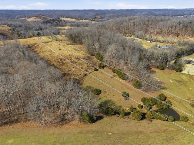 0 Indian Creek Rd, Mc Ewen, TN 37101