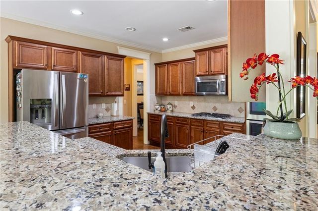 2116 Ector Place NW, Kennesaw, GA 30152