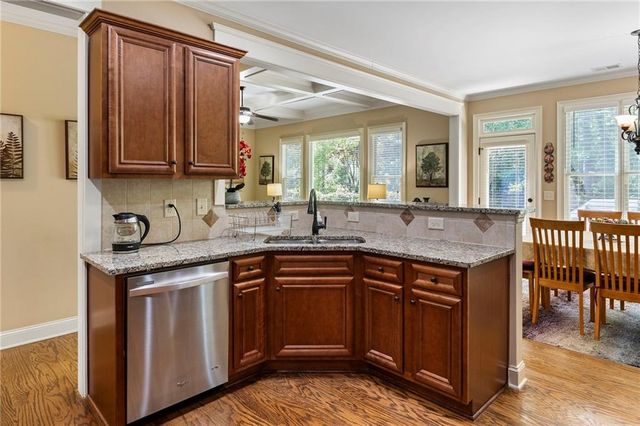 2116 Ector Place NW, Kennesaw, GA 30152