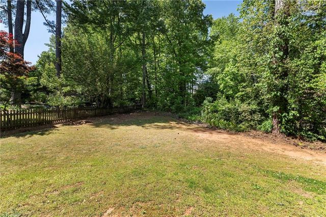 2116 Ector Place NW, Kennesaw, GA 30152