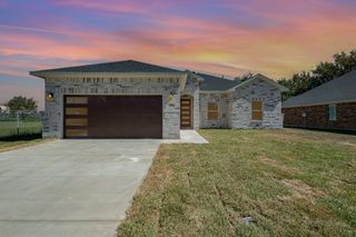 230 Flying Bridge Drive, Gun Barrel City, TX 75156