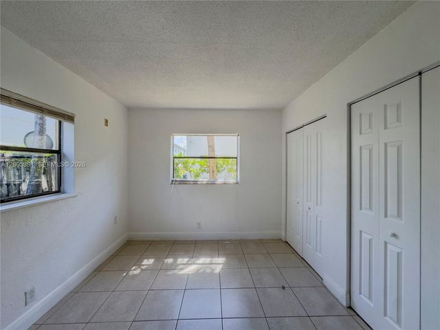 4061 N Dixie Hwy 9, Oakland Park, FL 33334