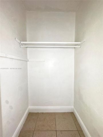 4061 N Dixie Hwy 9, Oakland Park, FL 33334