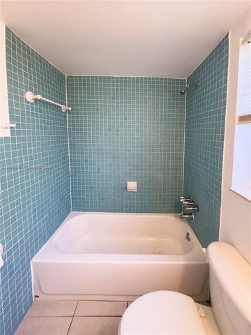 4061 N Dixie Hwy 9, Oakland Park, FL 33334