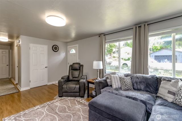 30411 12th Place SW, Federal Way, WA 98023