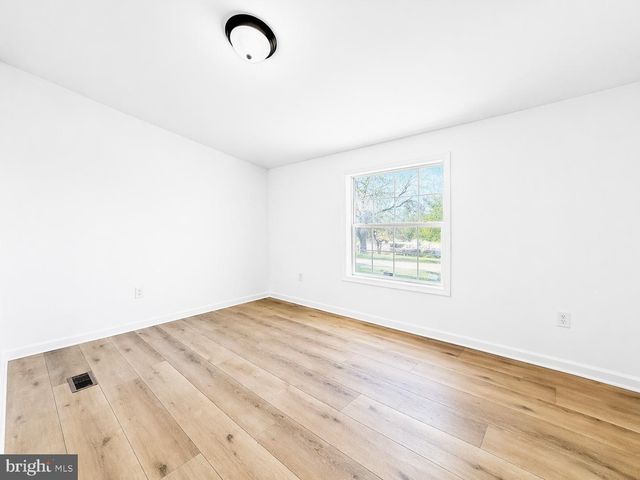 310 JASMINE LN, Martinsburg, WV 25401