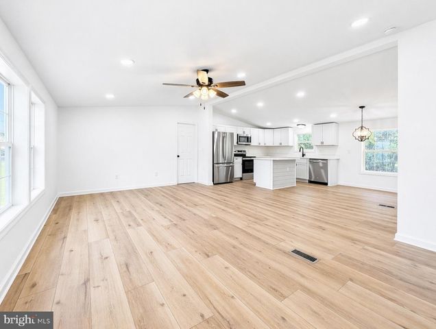 310 JASMINE LN, Martinsburg, WV 25401