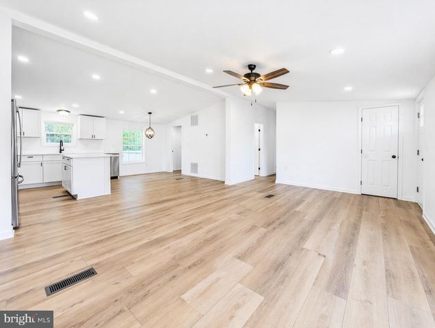 310 JASMINE LN, Martinsburg, WV 25401