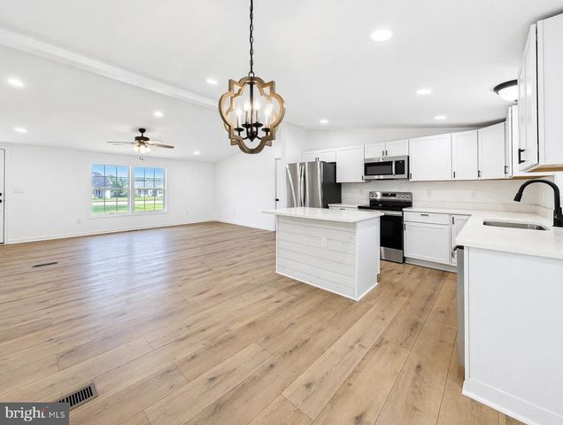 310 JASMINE LN, Martinsburg, WV 25401
