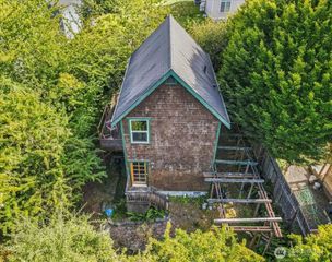 9774 NE Kitsap Street, Bainbridge Island, WA 98110