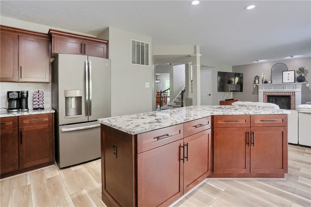 1821 Pioneer Drive, Franklin Park, PA 15143