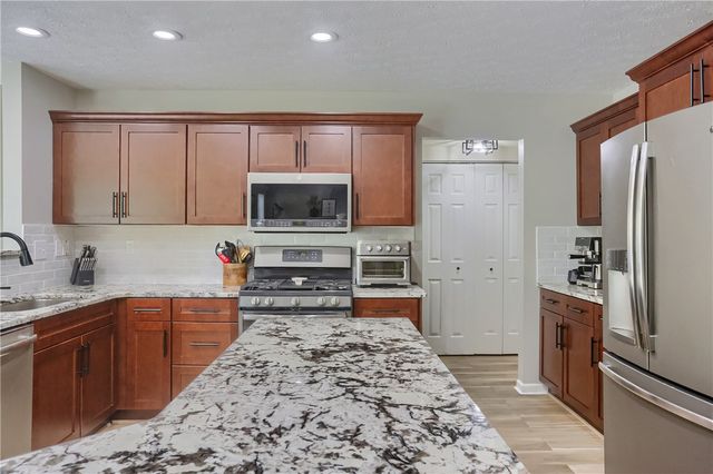 1821 Pioneer Drive, Franklin Park, PA 15143