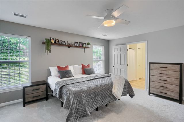 1821 Pioneer Drive, Franklin Park, PA 15143