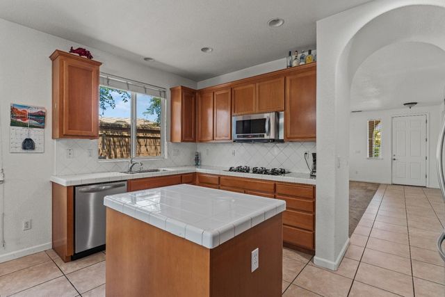 23 Delta Tule Ct, Sacramento, CA 95834