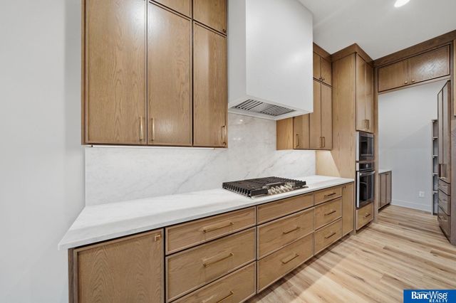 8015 S 43 Street, Lincoln, NE 68516
