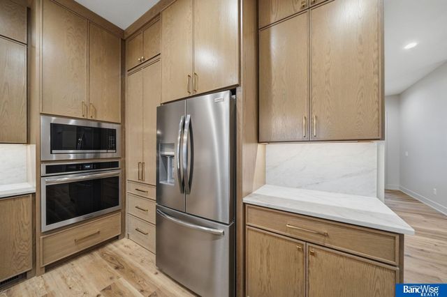 8015 S 43 Street, Lincoln, NE 68516