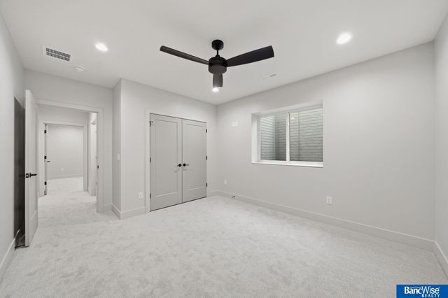 8015 S 43 Street, Lincoln, NE 68516