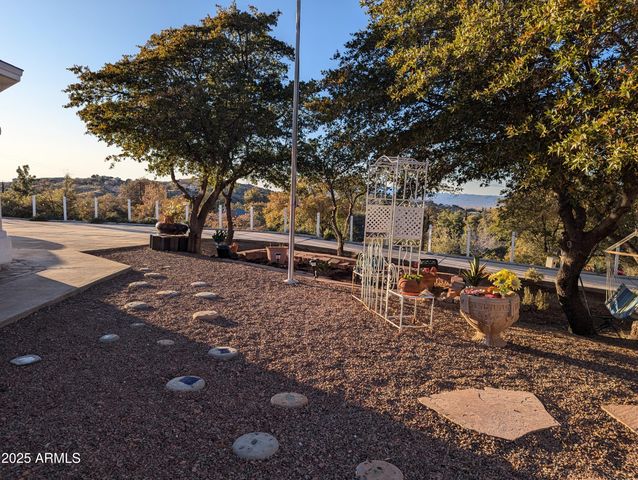 568 N Las Flores Drive, Oracle, AZ 85623