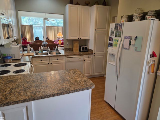 13313 Wyndemere Circle, Sterling Heights, MI 48313