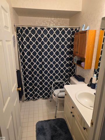 13313 Wyndemere Circle, Sterling Heights, MI 48313