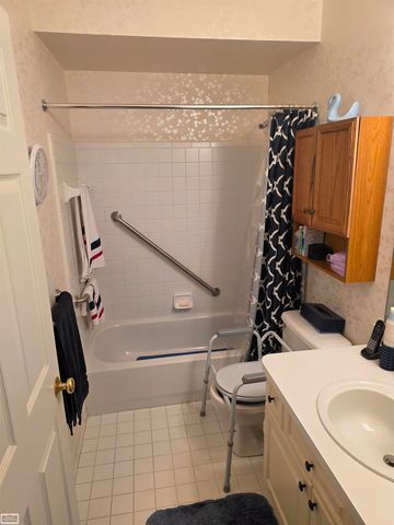 13313 Wyndemere Circle, Sterling Heights, MI 48313
