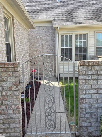 13313 Wyndemere Circle, Sterling Heights, MI 48313