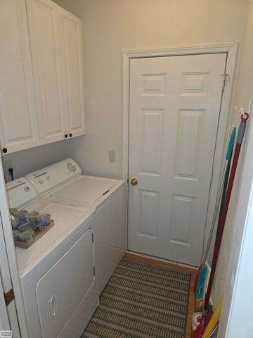 13313 Wyndemere Circle, Sterling Heights, MI 48313