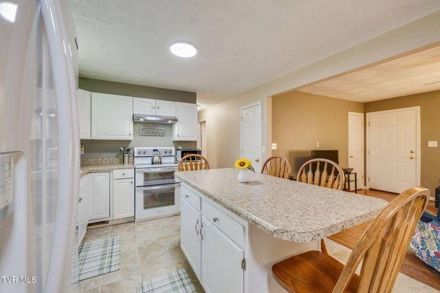 18160 Ridgeview Drive, Abingdon, VA 24211