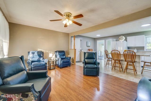 18160 Ridgeview Drive, Abingdon, VA 24211
