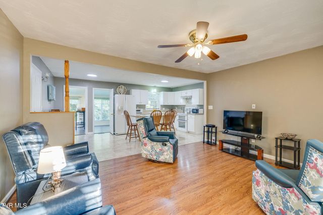 18160 Ridgeview Drive, Abingdon, VA 24211