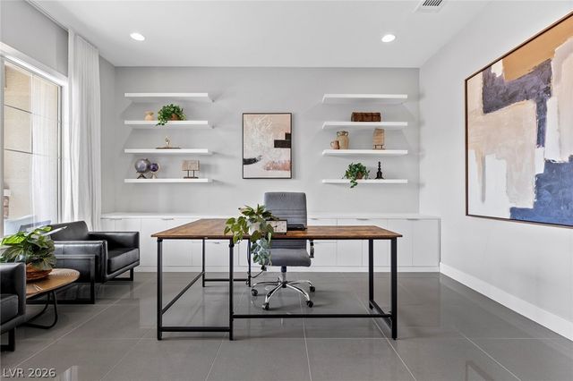 11200 Luna Blanca Drive, Las Vegas, NV 89138