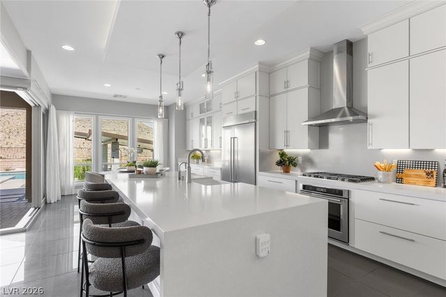 11200 Luna Blanca Drive, Las Vegas, NV 89138