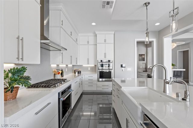 11200 Luna Blanca Drive, Las Vegas, NV 89138