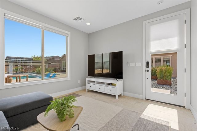 11200 Luna Blanca Drive, Las Vegas, NV 89138