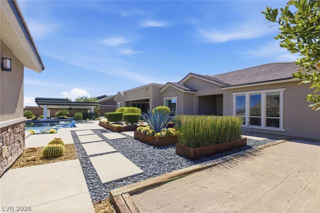 11200 Luna Blanca Drive, Las Vegas, NV 89138