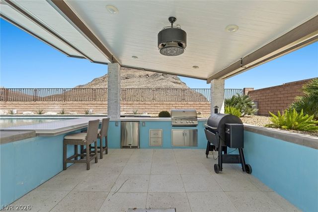 11200 Luna Blanca Drive, Las Vegas, NV 89138