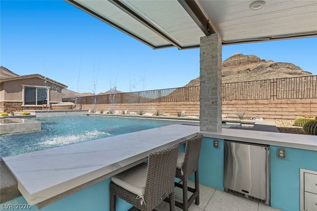 11200 Luna Blanca Drive, Las Vegas, NV 89138