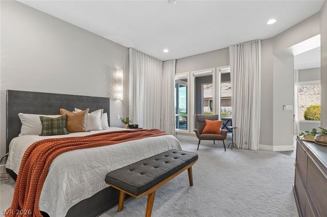 11200 Luna Blanca Drive, Las Vegas, NV 89138