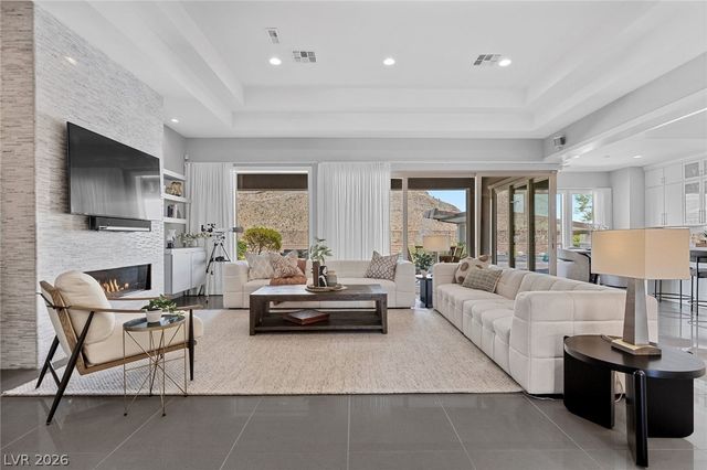 11200 Luna Blanca Drive, Las Vegas, NV 89138